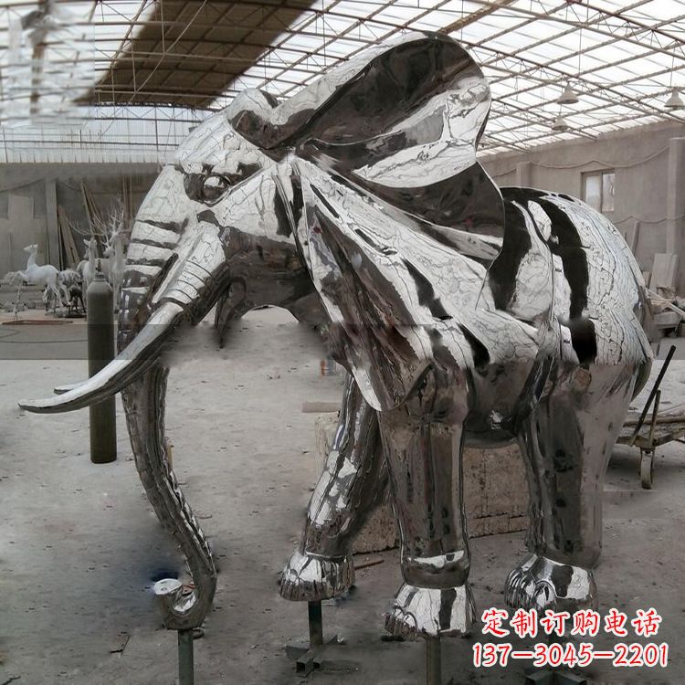 安阳中领雕塑推出一款全新的大象雕塑,表面采用…