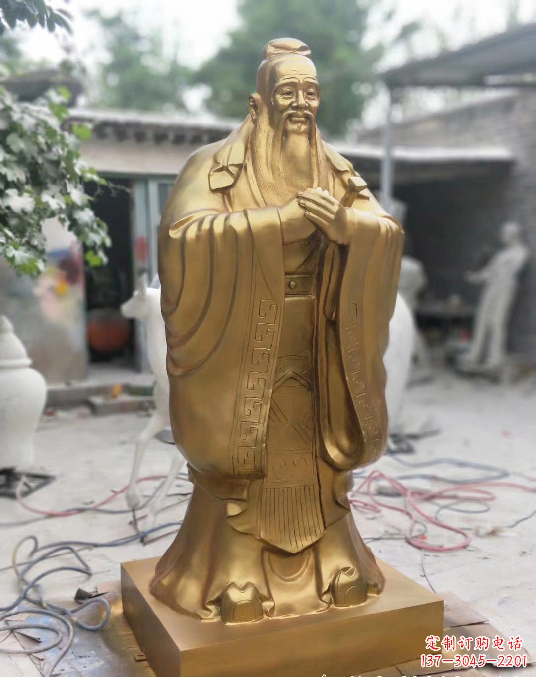 安阳高雅典雅的孔子铜雕像