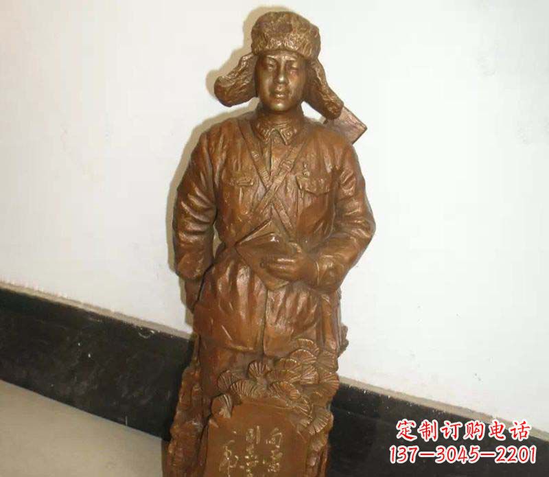 安阳纪念雷锋的精美铜雕