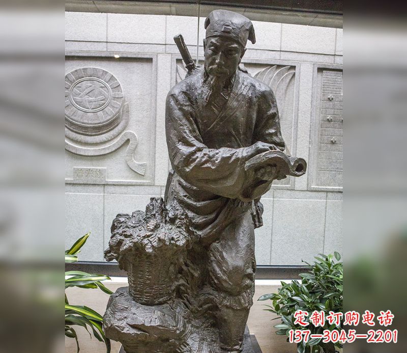 安阳中领雕塑自主研发了高雅李时珍铜雕,它以历…