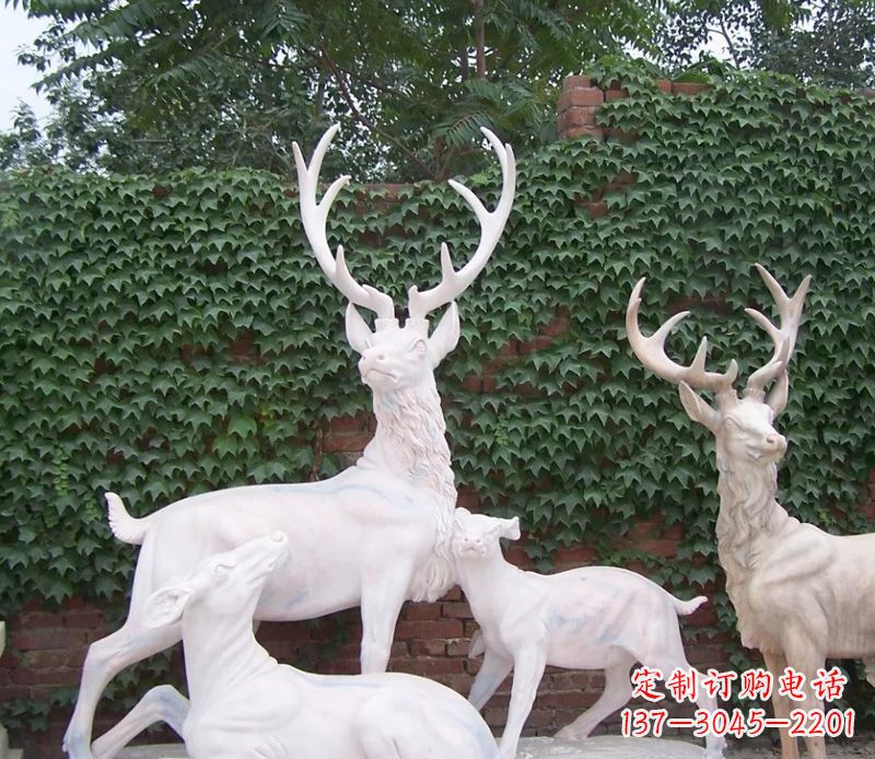 安阳美轮美奂的羚羊石雕塑