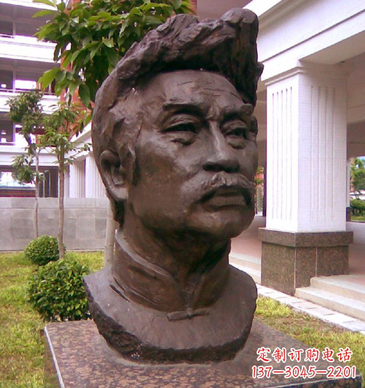 安阳荣耀鲁迅，铸就永恒的铜像