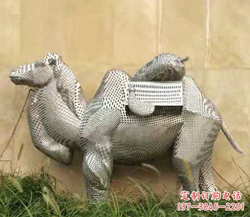 安阳骆驼不锈钢户外雕塑