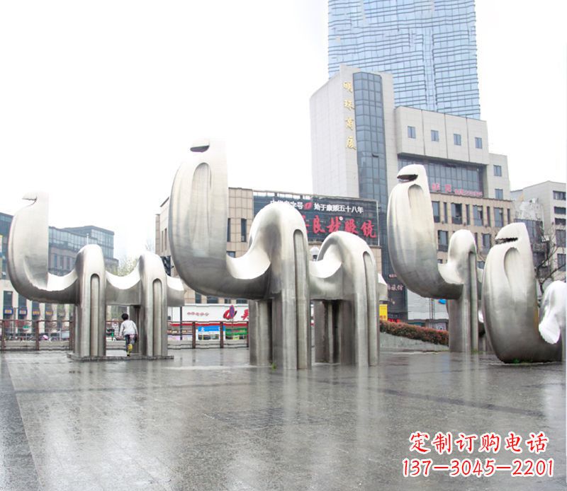 安阳不锈钢骆驼雕塑,更添雅致风情