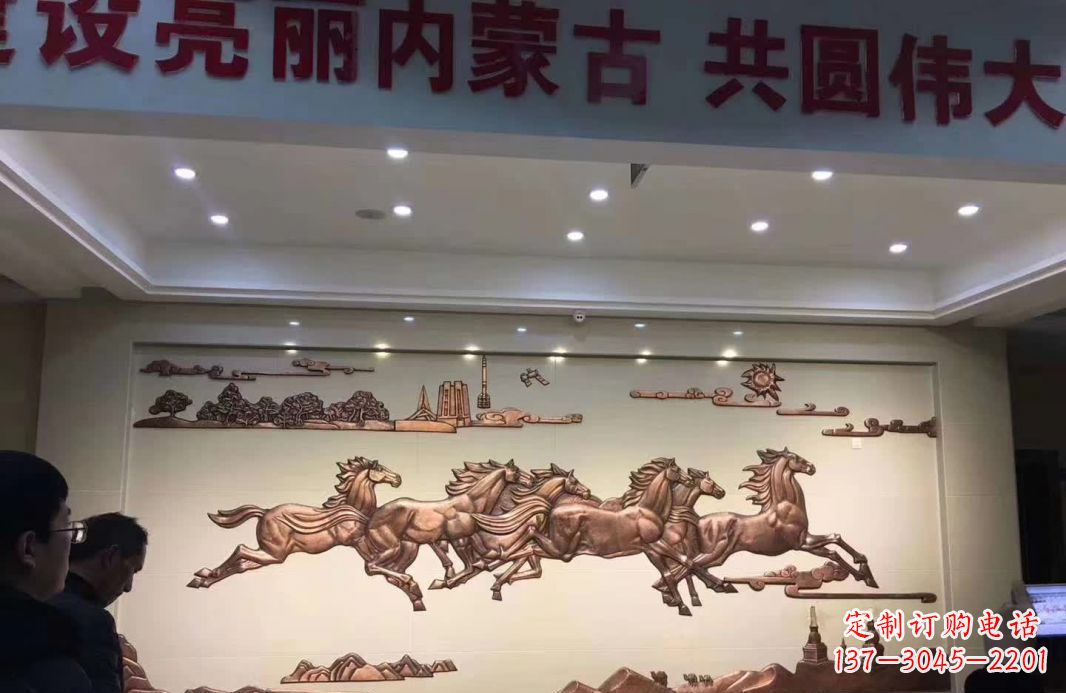 安阳完美展示马到成功的铜马雕塑