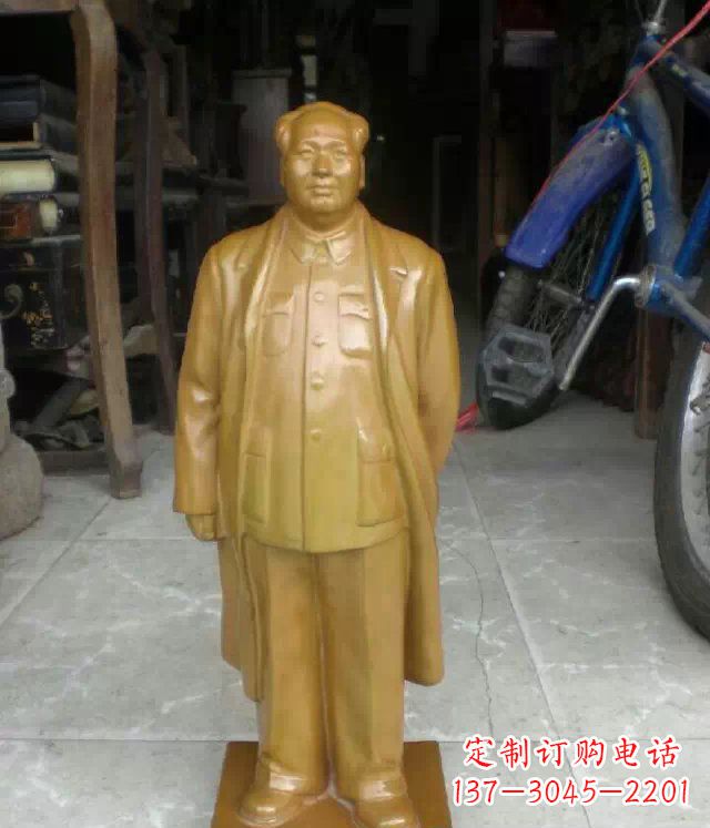 安阳毛主席仿铜雕塑:唤醒历史的记忆
