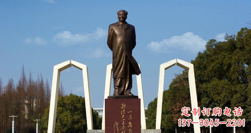 安阳纪念性毛主席铜雕,您的精致礼物