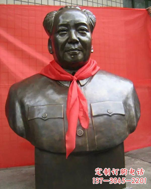 安阳毛主席铜雕像，见证历史的瞬间