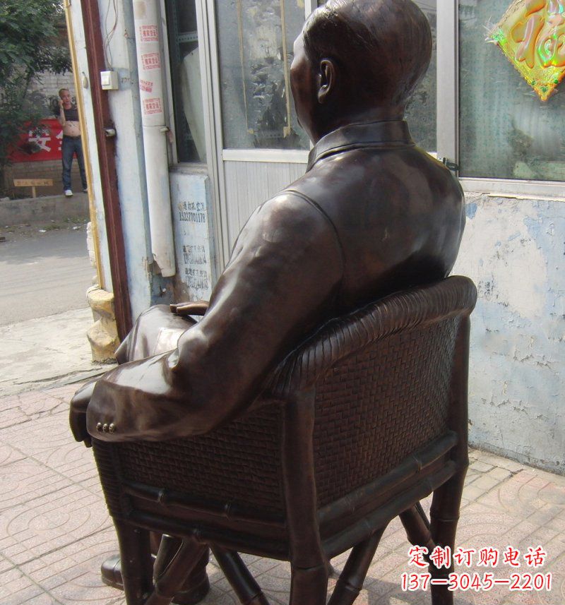 安阳伟大领袖铜雕塑，缅怀毛主席伟大的一生