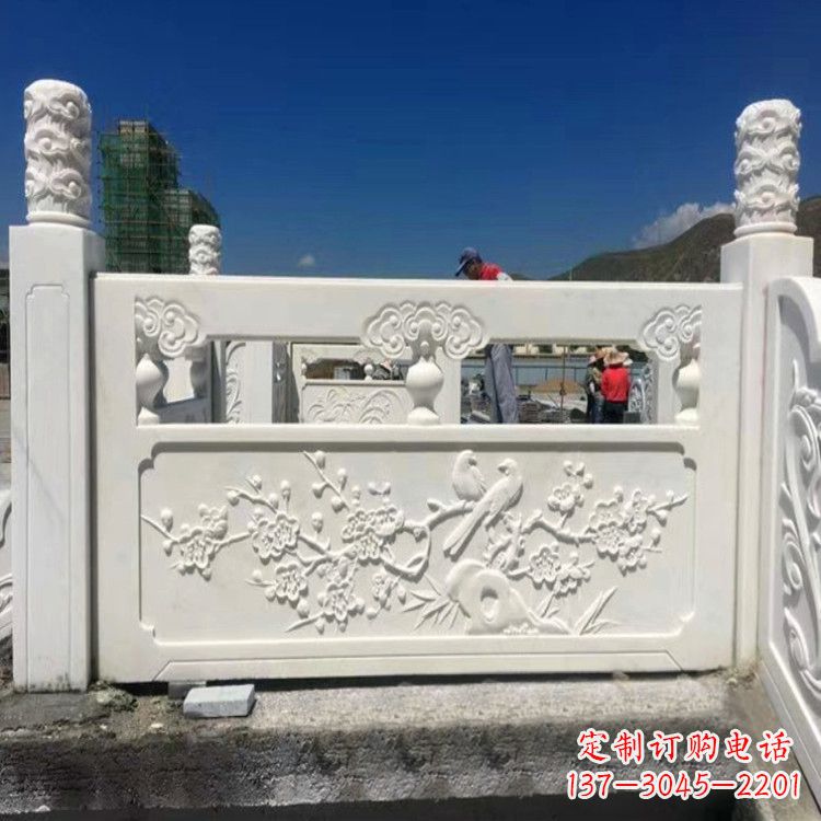 安阳梅花石雕塑栏板——为您的室内外空间带来精美的艺术气息