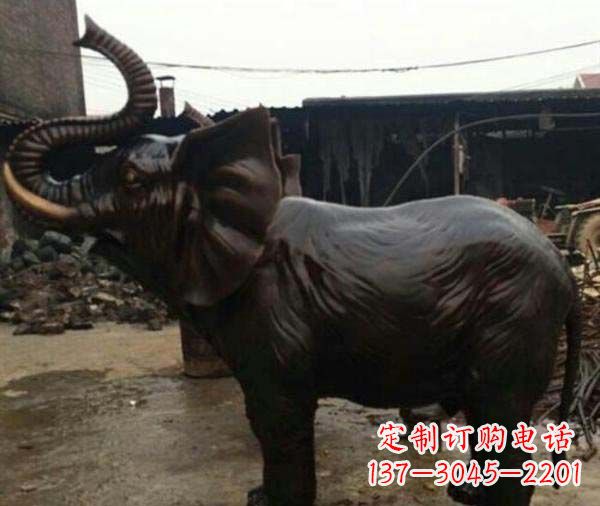 安阳精致细腻的大象铜雕