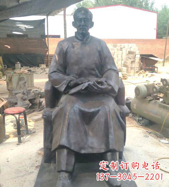 安阳蔡元培铜雕：让你的精神耀眼发光