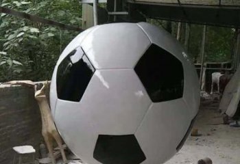 安阳不锈钢足球雕塑提供优质的装饰效果