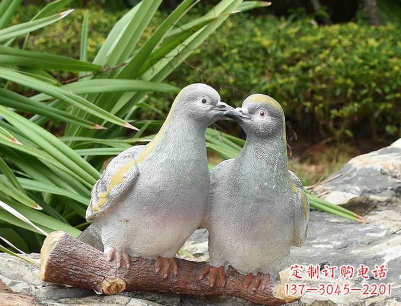 安阳南京抗战胜利纪念馆和平鸽雕塑,历久弥新