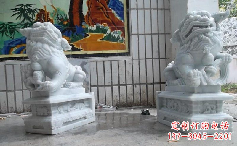 安阳外观优雅的狮子石雕