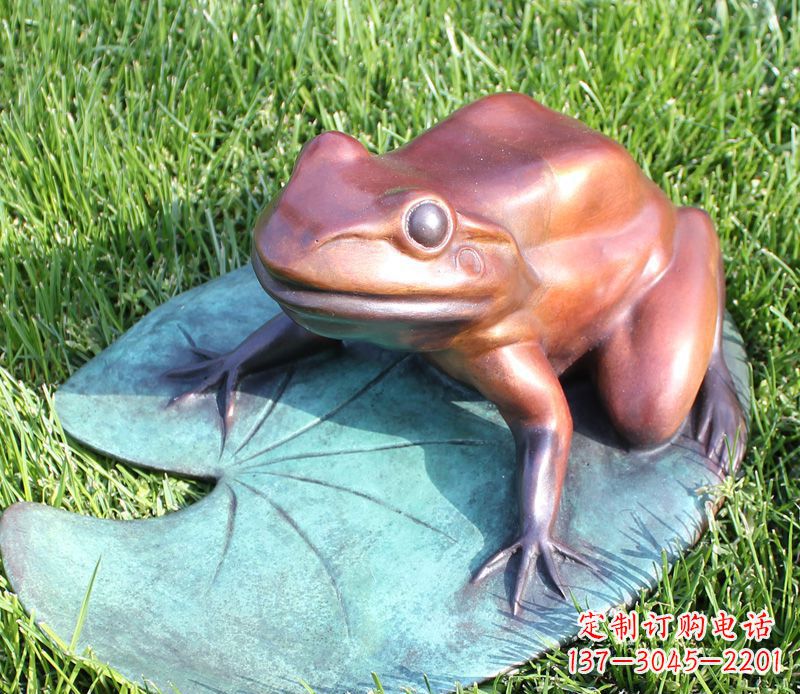 安阳复古古典之美,荷叶青蛙雕塑