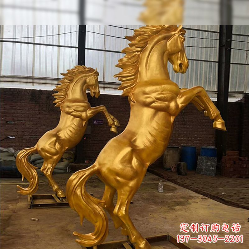 安阳精美马雕塑,精锐漆金马儿