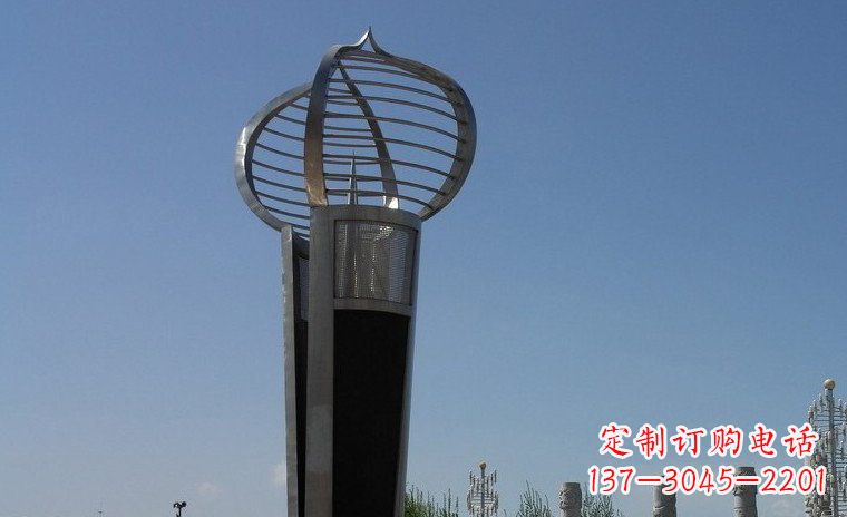 安阳中领雕塑:不锈钢火炬形雕塑