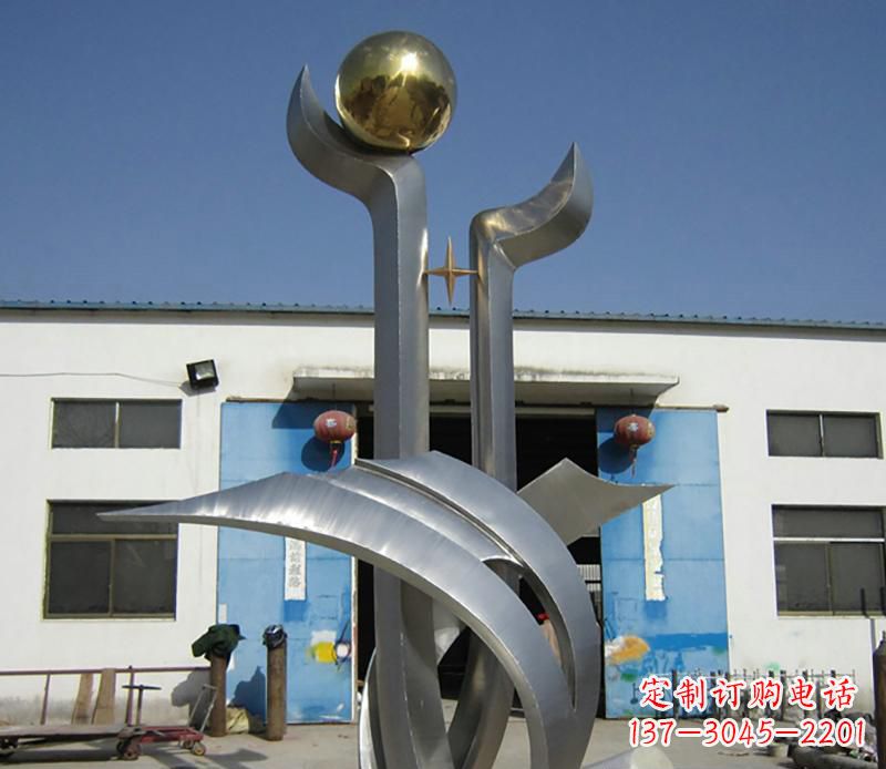 安阳中领雕塑:不锈钢树叶雕塑,精美绝伦