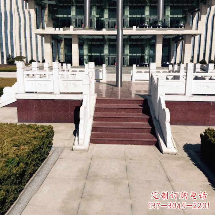 安阳高贵的象征——中领雕塑升旗台雕塑