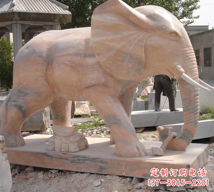 安阳华贵雅致的大象雕塑