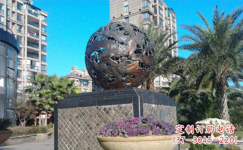 安阳美轮美奂的凤凰铜雕