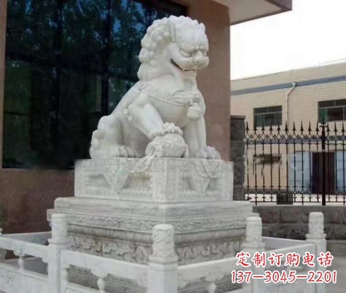 安阳宏伟雄浑的大理石狮子石雕
