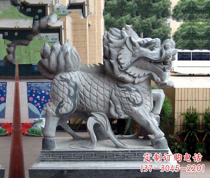 安阳精美绝伦的麒麟雕塑