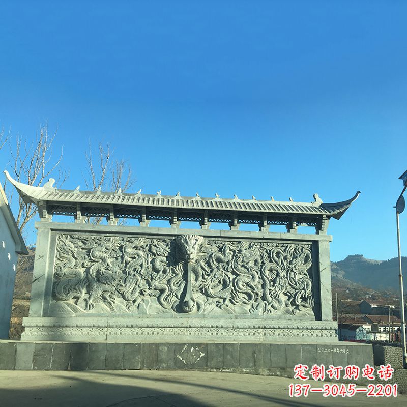 安阳青石九龙壁,精美雕塑饰衬城市广场