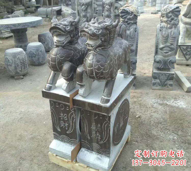 安阳精美的青石门口麒麟雕塑