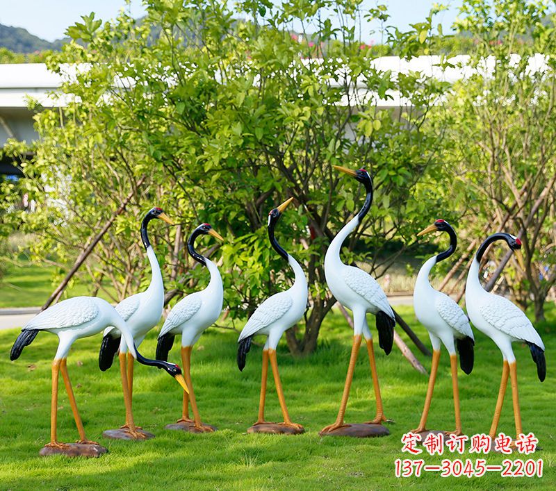安阳若尔盖草原仙鹤,瑰丽雕塑令人驻足