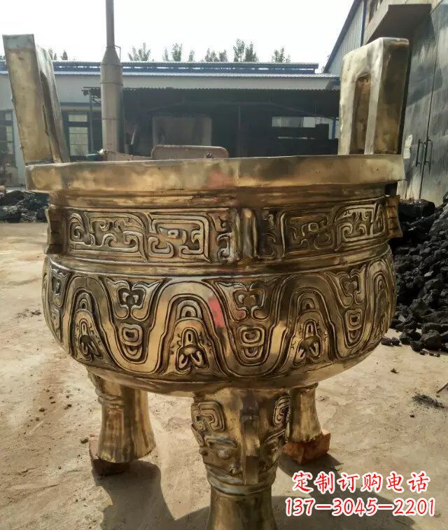 安阳追求完美的三足香炉