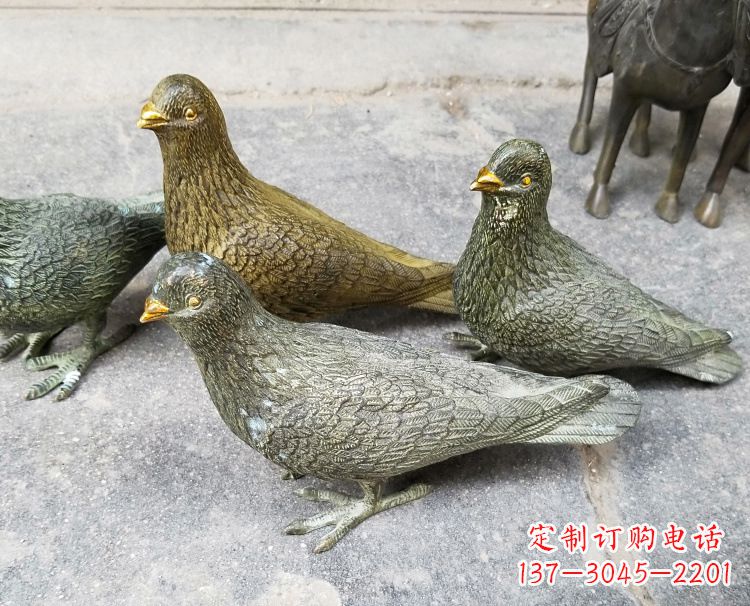 安阳中领雕塑:少女与和平鸽的象征