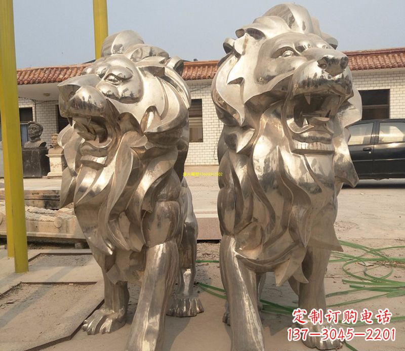 安阳象征力量与智慧的狮子雕塑