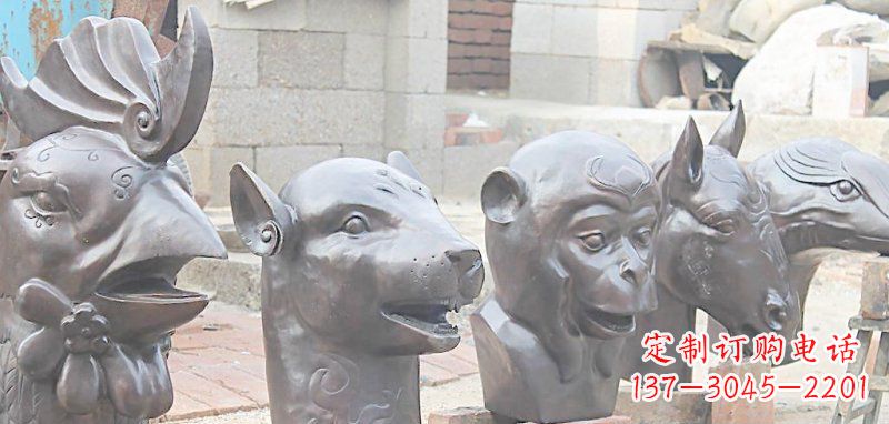 安阳十二生肖铜雕,独特的动物雕塑