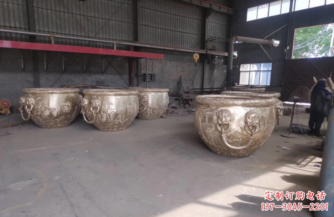 安阳寺庙水缸铜雕塑