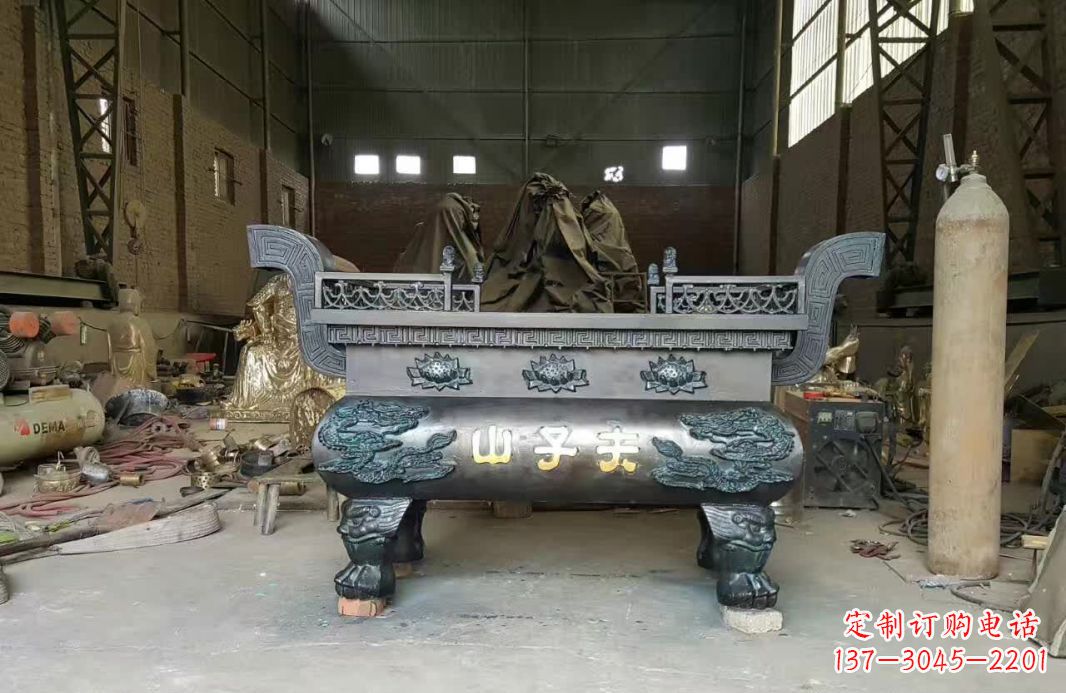 安阳寺庙香炉铜雕12
