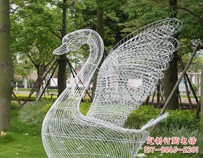安阳天鹅镂空不锈钢雕塑