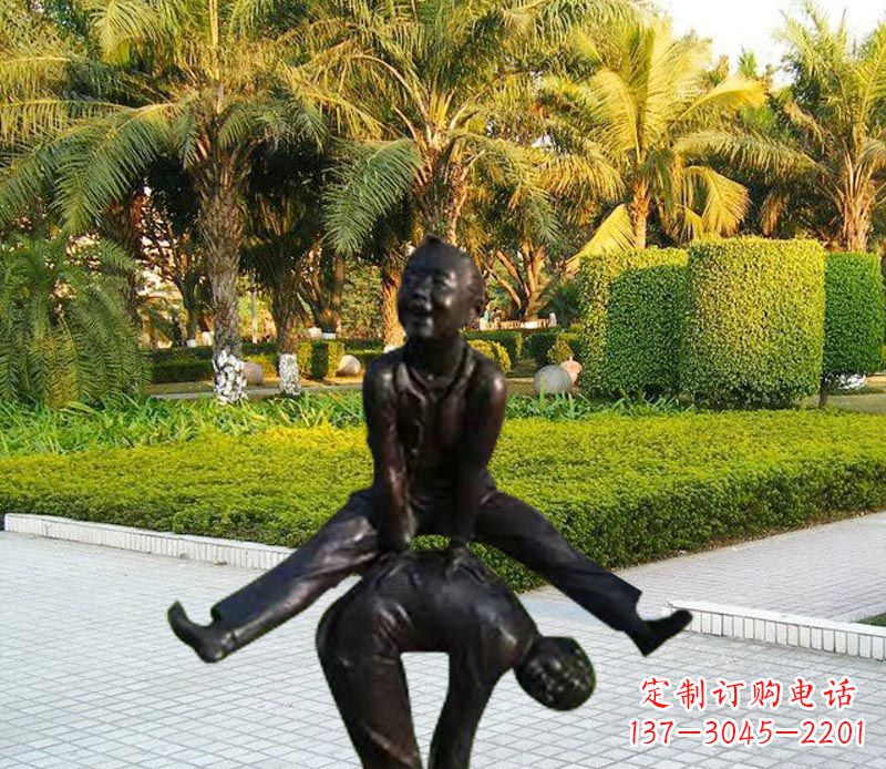 安阳跳山羊的儿童铜雕 