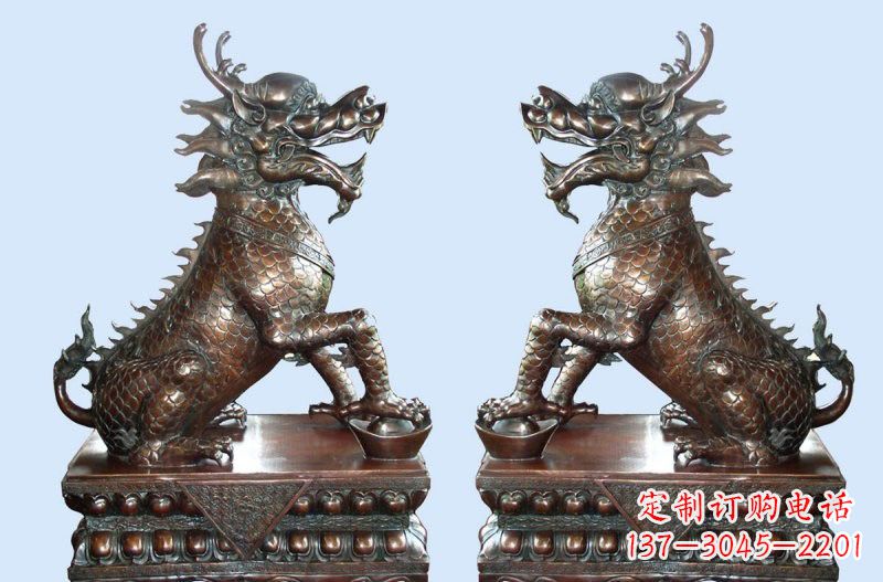 安阳铜雕踩元宝招财麒麟