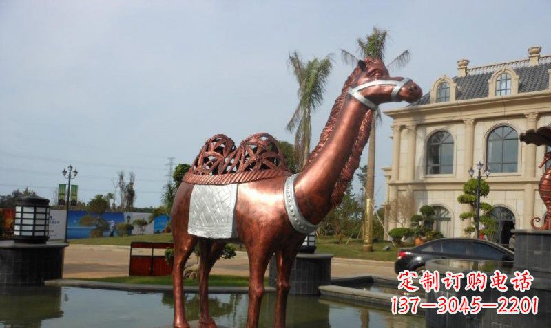 安阳铜雕抽象骆驼