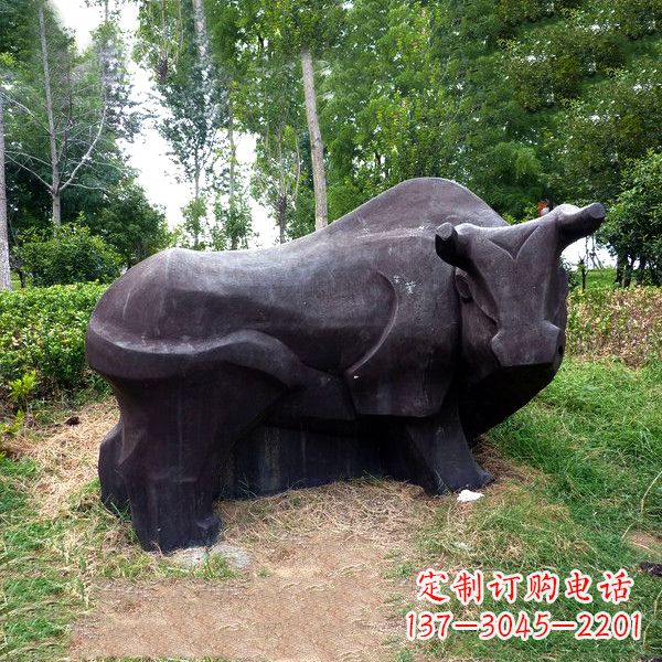 安阳铜雕抽象牛-公园草坪水牛雕塑
