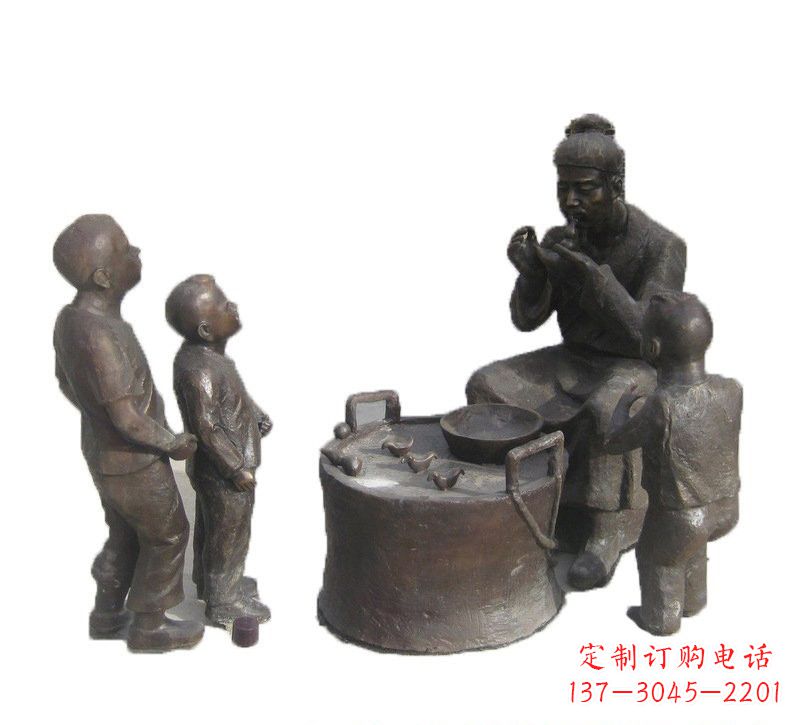 安阳铜雕吹糖人的古代人物