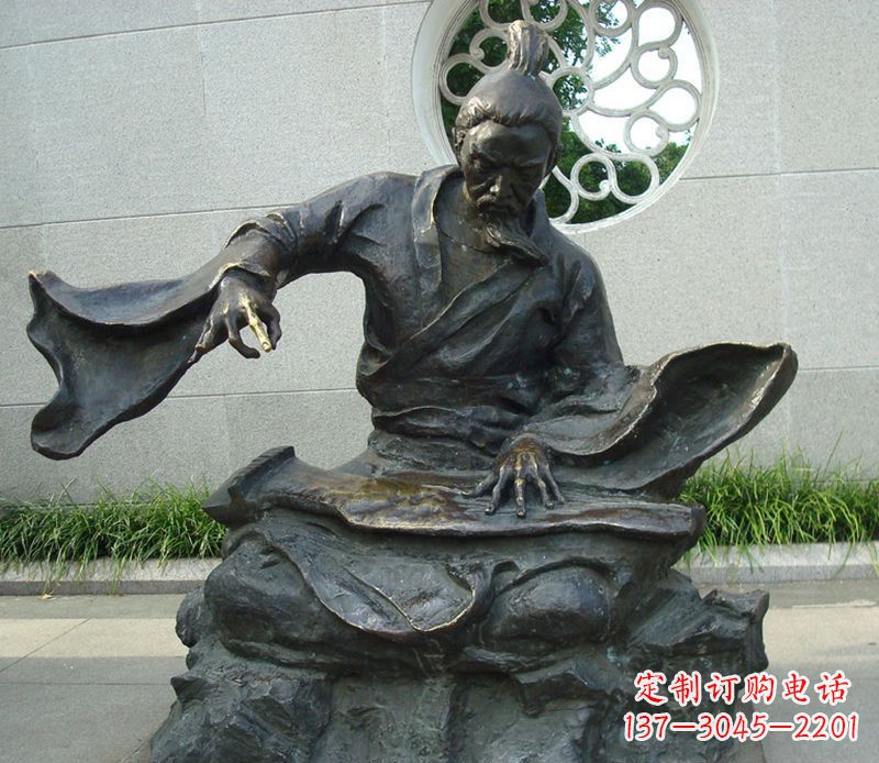 安阳铜雕弹钢琴