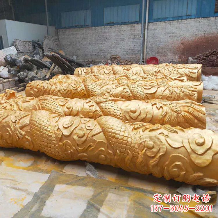 安阳铜雕广场龙柱