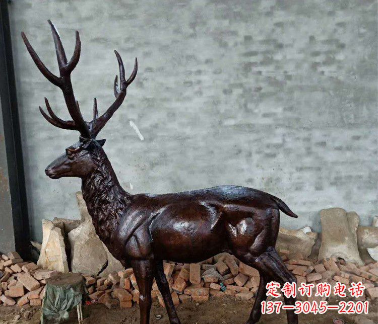 安阳铜雕户外公园动物雕塑鹿摆件