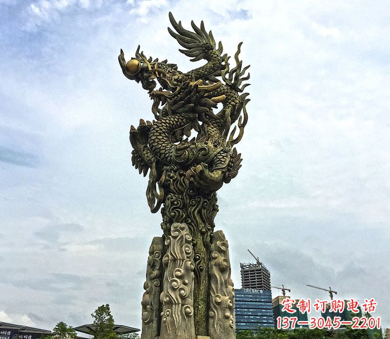 安阳铜雕盘龙柱