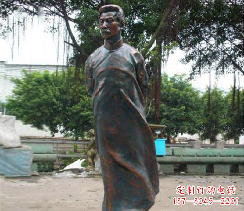 安阳铜雕校园鲁迅人物雕像摆件