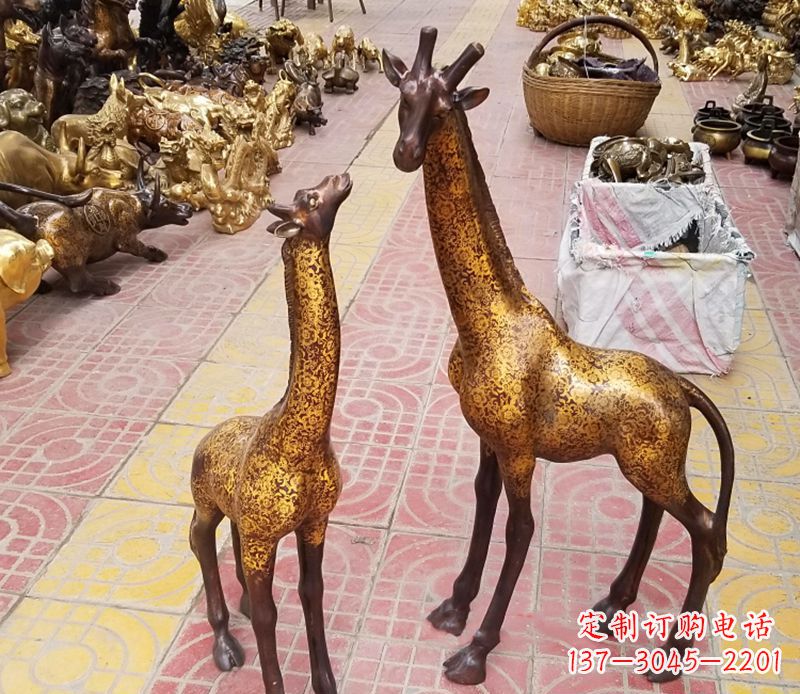 安阳铜雕长颈鹿