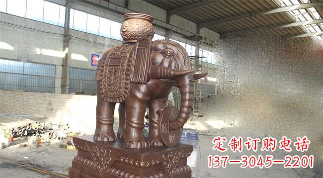 安阳驮宝大象铜雕